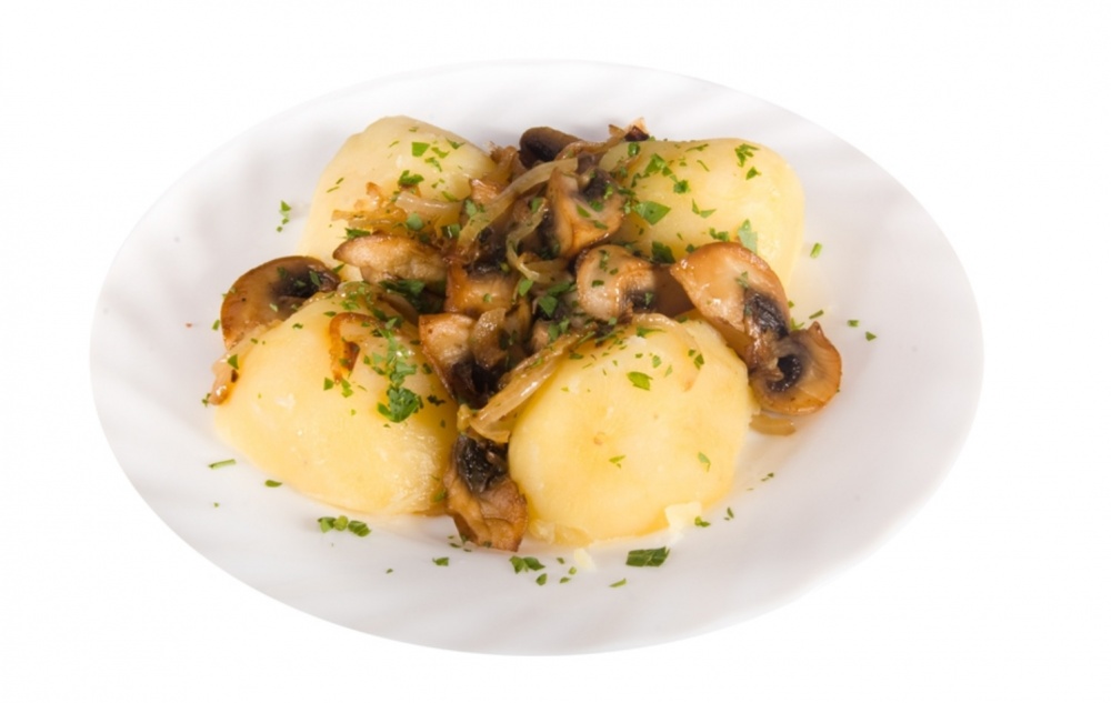 Есть картошку с грибами. Отварной картофель с грибами. Вареная картошка с грибами. Вареный картофель с грибами. Картофель отварной с луком и грибами.